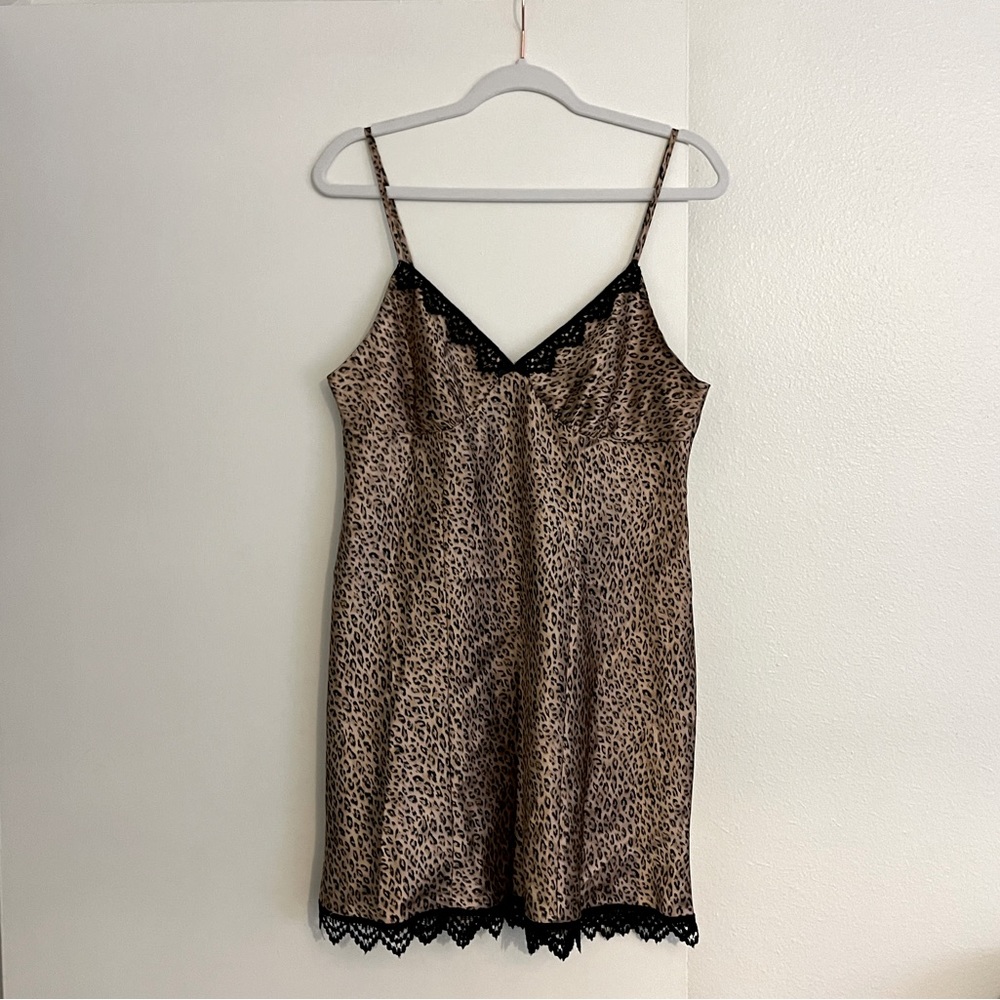 Gilligan & O’Malley Women’s Leopard print Silk Nighty